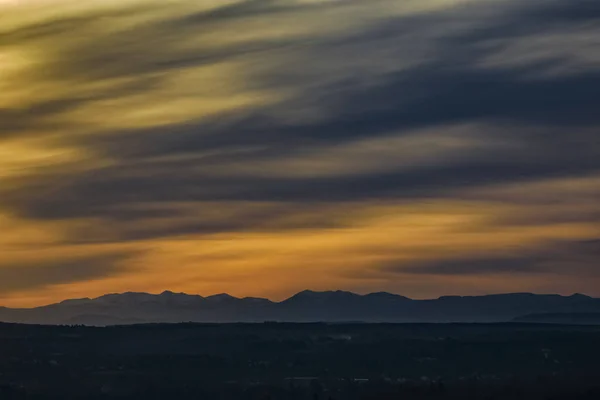 Montanha do pôr do sol — Fotografia de Stock