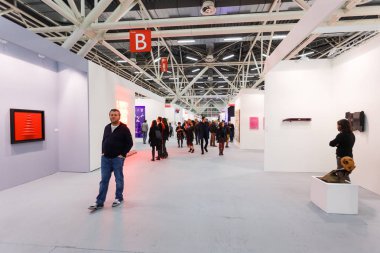 İnsanlar Artefiera 40 görüntüleyin. Tarih 28 Ocak 2016 Vernissage Bologna, İtalya.