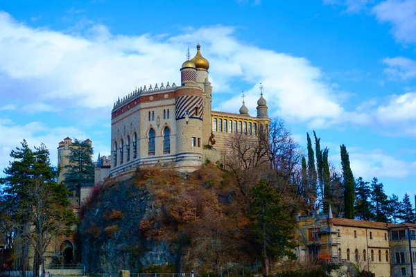 Rocchetta Mattei castle in Riola, Grizzana Morandi, Bologna — 图库照片