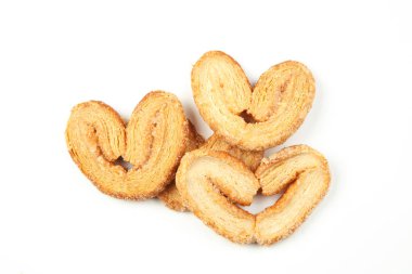 Beyaz izole arkaplanda katmanlı kurabiyeler