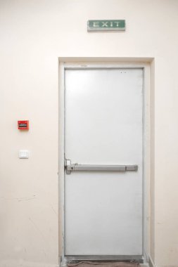 Apartman dairesinde ya da apartmanda yangın çıkışı var.