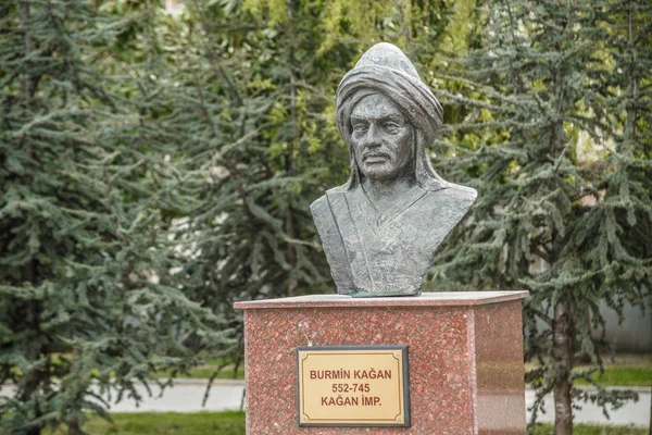 Istambul, Esenyurt / Turquia-04.06.2019: estátua de Bumin Khagan, f — Fotografia de Stock