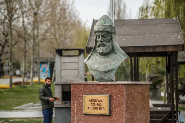 Istambul, Esenyurt / Turquia-04.06.2019: Imperador do Monumento Aksuvar — Fotografia de Stock