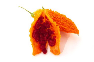 acı kavun veya beyaz izole sarı momordica