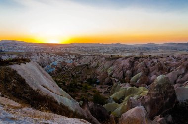 Kırmızı Vadisi veya günbatımı noktasında Cappadocia, Anadolu, Turkey.