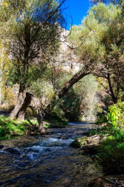 Ihlara Vadisi rock ile Orta Anadolu mağaralar. Kapadokya, Türkiye