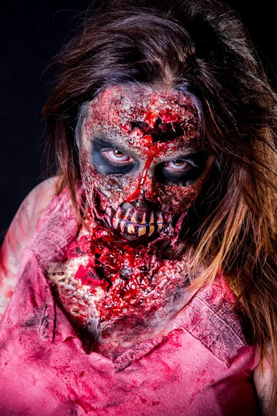 Zombie meisje staren — Stockfoto