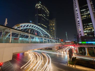 Genel gökyüzü yürüyüş Chong Bangkok'un tren istasyonunda Bangkok, Tayland