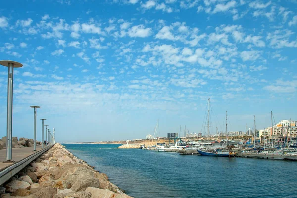 Verão Mediterrâneo costa — Fotografia de Stock