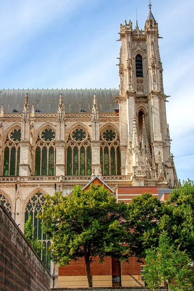 アミアン大聖堂。フランスのゴシック様式建築 — ストック写真