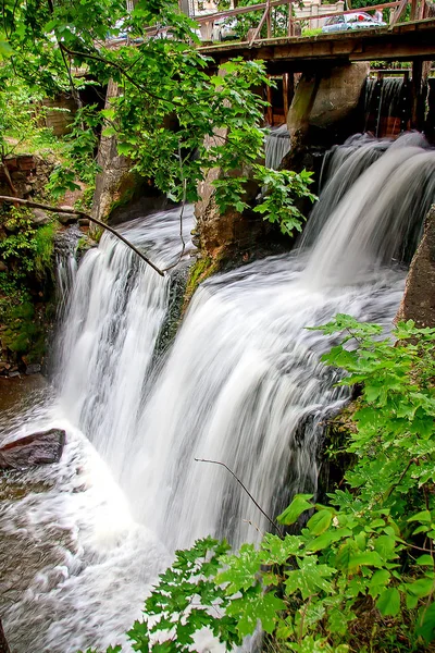 Aleksupite şelale Kuldiga içinde