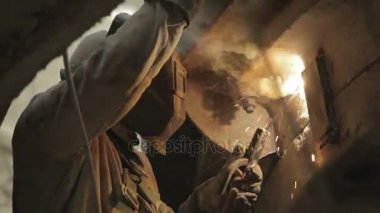 Kaynakçı ağır ekipman tamiri