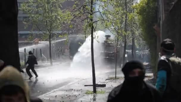 Protesto estudantil no Chile — Vídeo de Stock