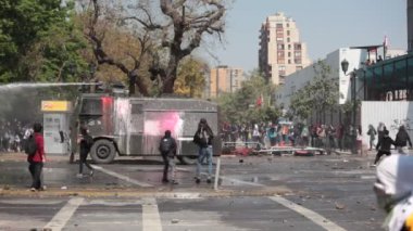 Şili'deki öğrenci protesto