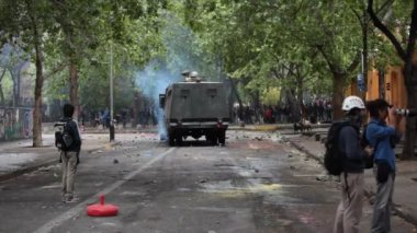 Şili'deki öğrenci protesto