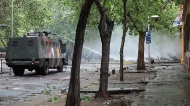  Şili'deki öğrenci protesto