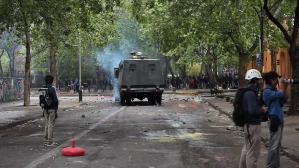 Het studentenprotest in Chili — Stockvideo