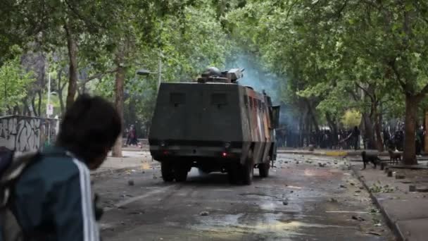 Protesto estudantil no Chile — Vídeo de Stock