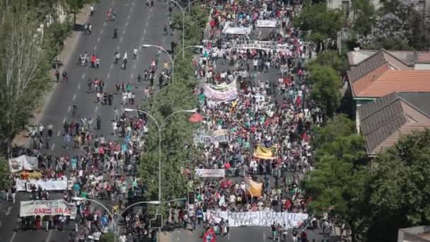 Hallgató az tiltakozás Chilében — Stock videók