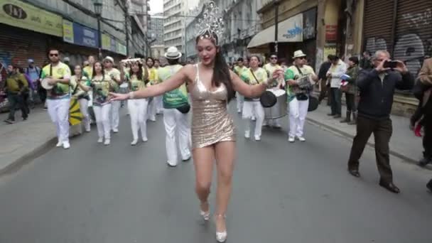 Carnaval durante o protesto, Valparaiso — Vídeo de Stock