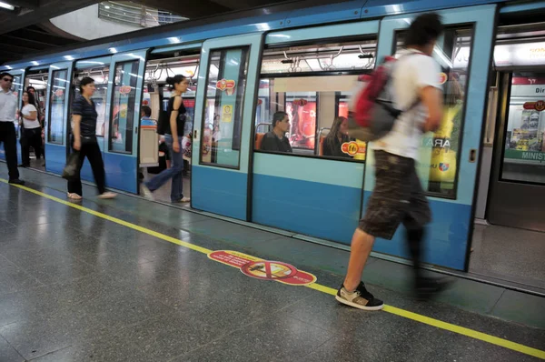 Metro of Santiago — Stock Photo, Image