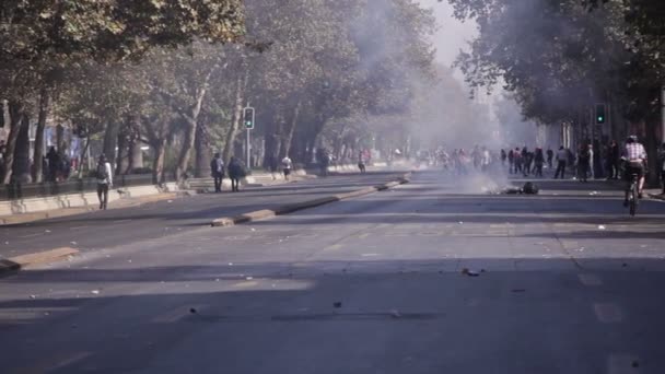 Santiago Chile April 2018 Barricades Street Demonstration Demanding End Profit — Stockvideo