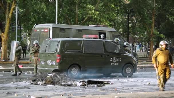 Santiago Chile Října 2019 Policie Rozprášila Demonstranty Gumovými Kulkami Během — Stock video