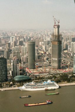 Şanghay'dan inci tv Kulesi nehirde görüntüleyin