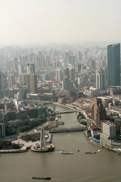 Vista sobre el río en Shanghai desde Pearl tv tower — Foto de Stock