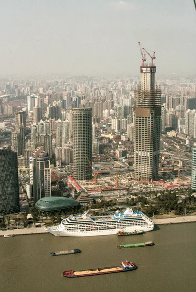 Şanghay'dan inci tv Kulesi nehirde görüntüleyin