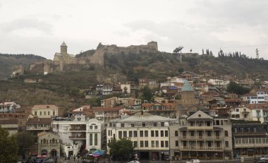 Tiflis, Gürcistan - 11 / 10 / 2019: Gürcistan 'ın eski kenti - Tiflis.