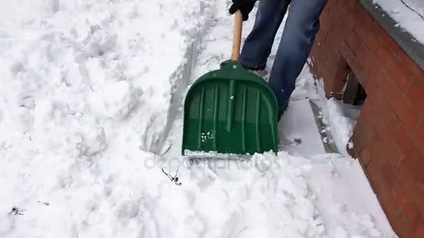 Czyszczenie Przez Łopata Śnieg — Wideo stockowe
