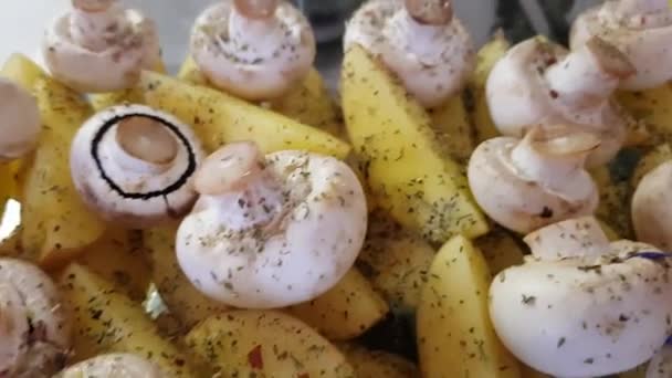 Slices Potatoes Whole Champignons Baked Oven Cooking Process — Stock Video