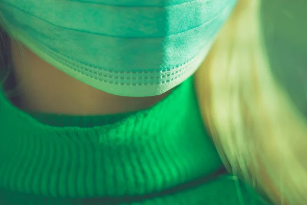 Bagian Bawah Wajah Wanita Dalam Masker Medis Close — Stok Foto