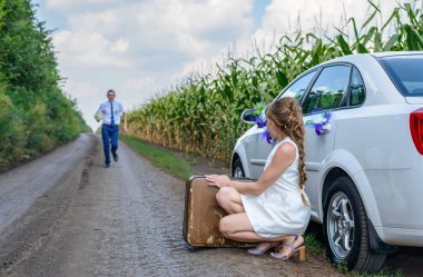 Doğru yeni evli eşi çalışan damat