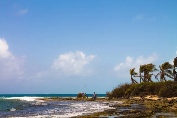 Johnny cay Adası, Kolombiya