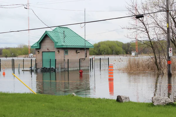 St Joseph du Lac, Quebec evde iletişim 