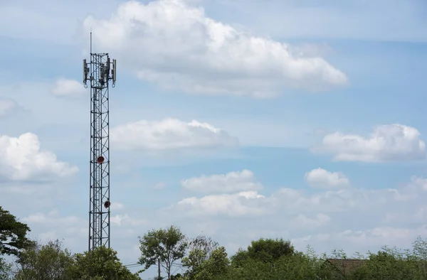 Telephone transmission tower in the village — Stock Photo, Image