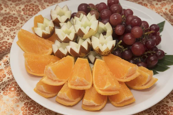 A plate of fruits — Stock Photo, Image