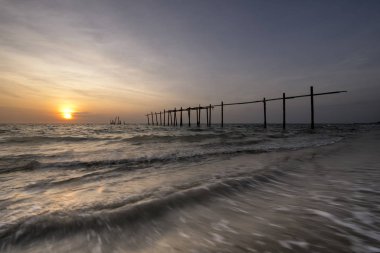 Pilai beach gün batımında