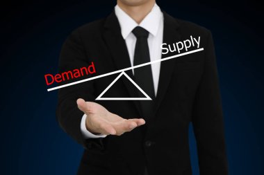 işadamı talep arz diag sunan açık el hareketi ile