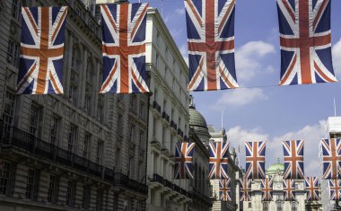 Londra Regent Caddesi 'nde İngiliz Bayrakları