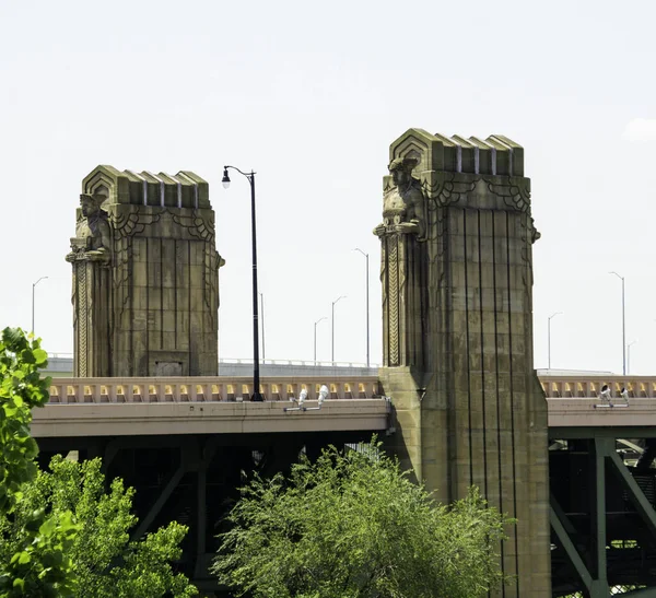 オハイオ州クリーブランドの希望記念橋 — ストック写真