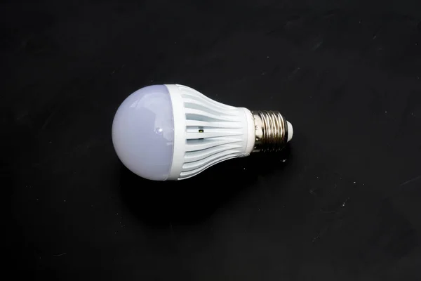 Moderne Glühbirne — Stockfoto