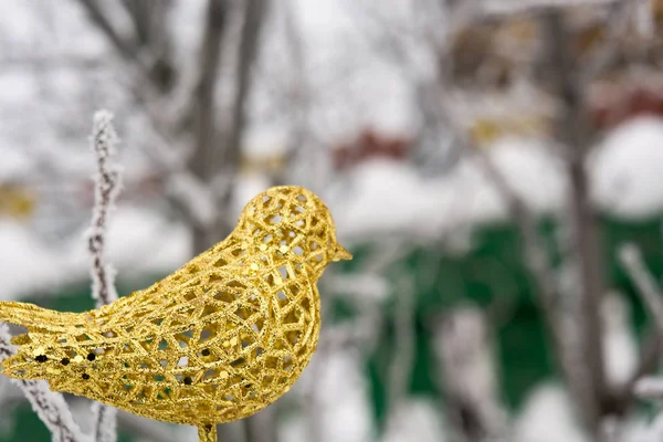 Yapay dekorasyon altın kuş