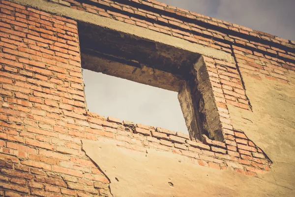 Broken Brick House Retro — Stock Photo, Image