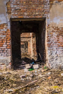 Kırık tuğla ev Windows