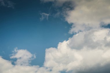 Gökyüzü ve Bulutlar