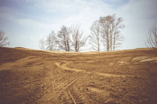 Wiel Track op het zand gefilterd — Stockfoto
