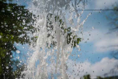 Su sıçramasına Çeşme